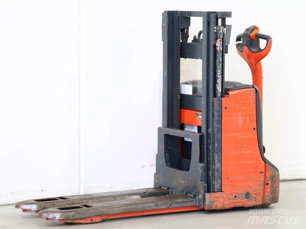 Linde D06/1160 Deichselstapler