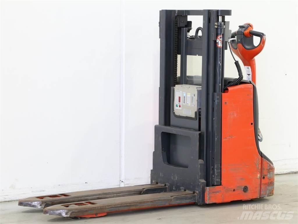 Linde D06/1160-00 Deichselstapler