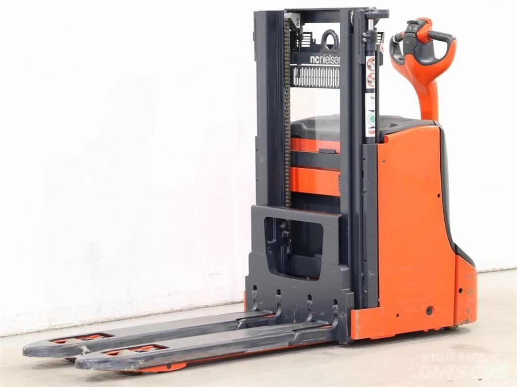 Linde D08/1160 Deichselstapler
