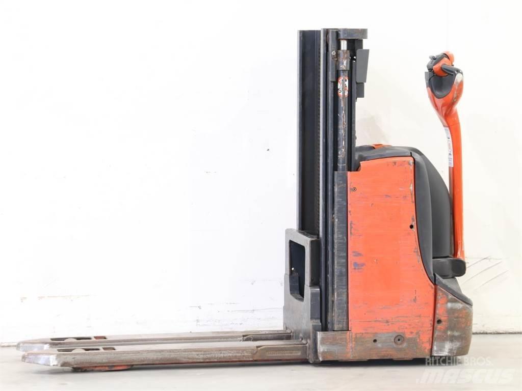Linde D08/1160-00 Deichselstapler