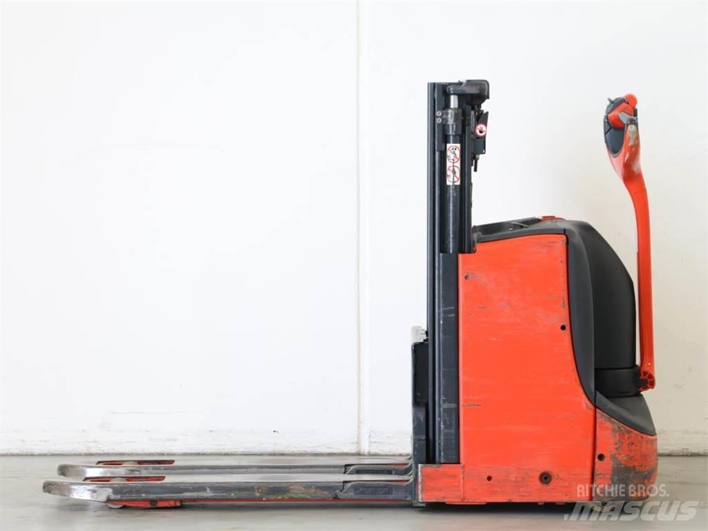 Linde D08/1160-01 Deichselstapler