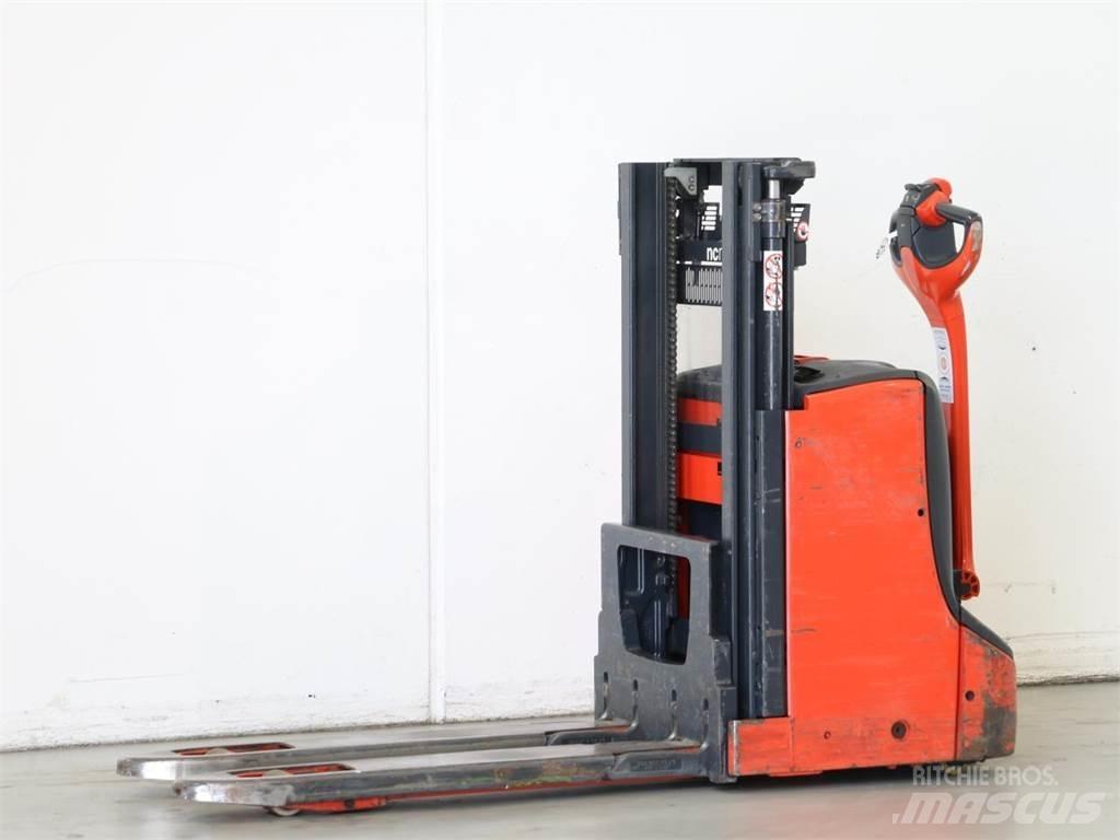 Linde D08/1160-01 Deichselstapler