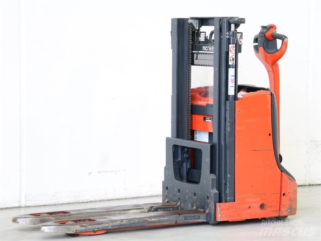 Linde D08/1160-01 Deichselstapler