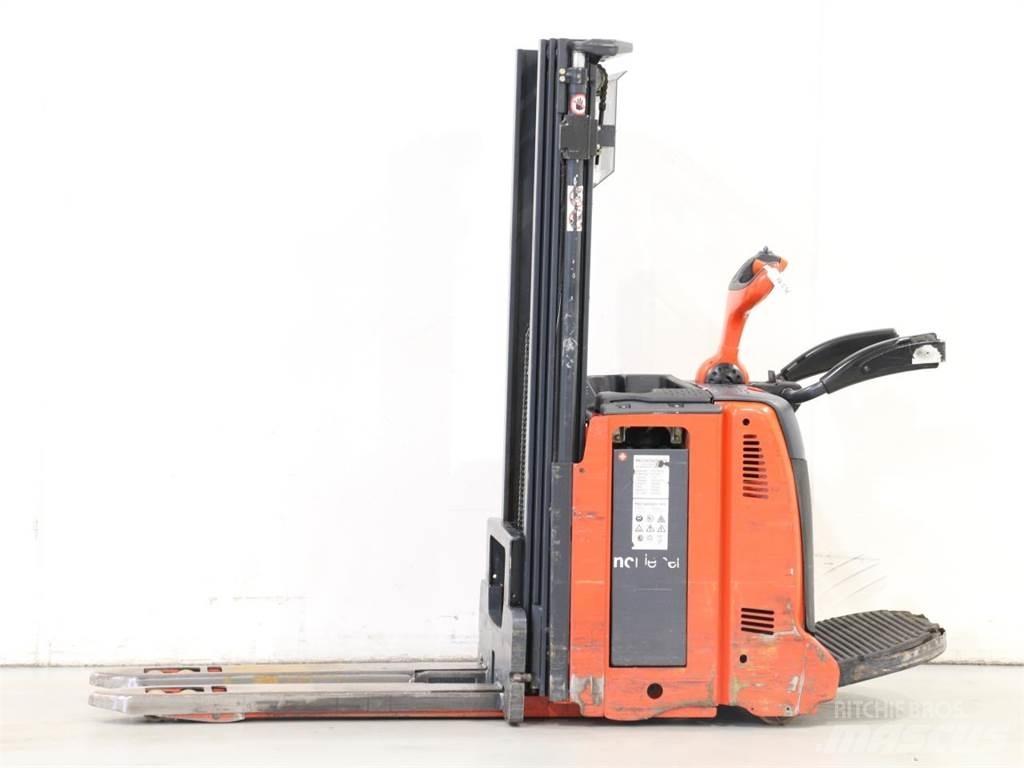 Linde D12AP/133 Deichselstapler