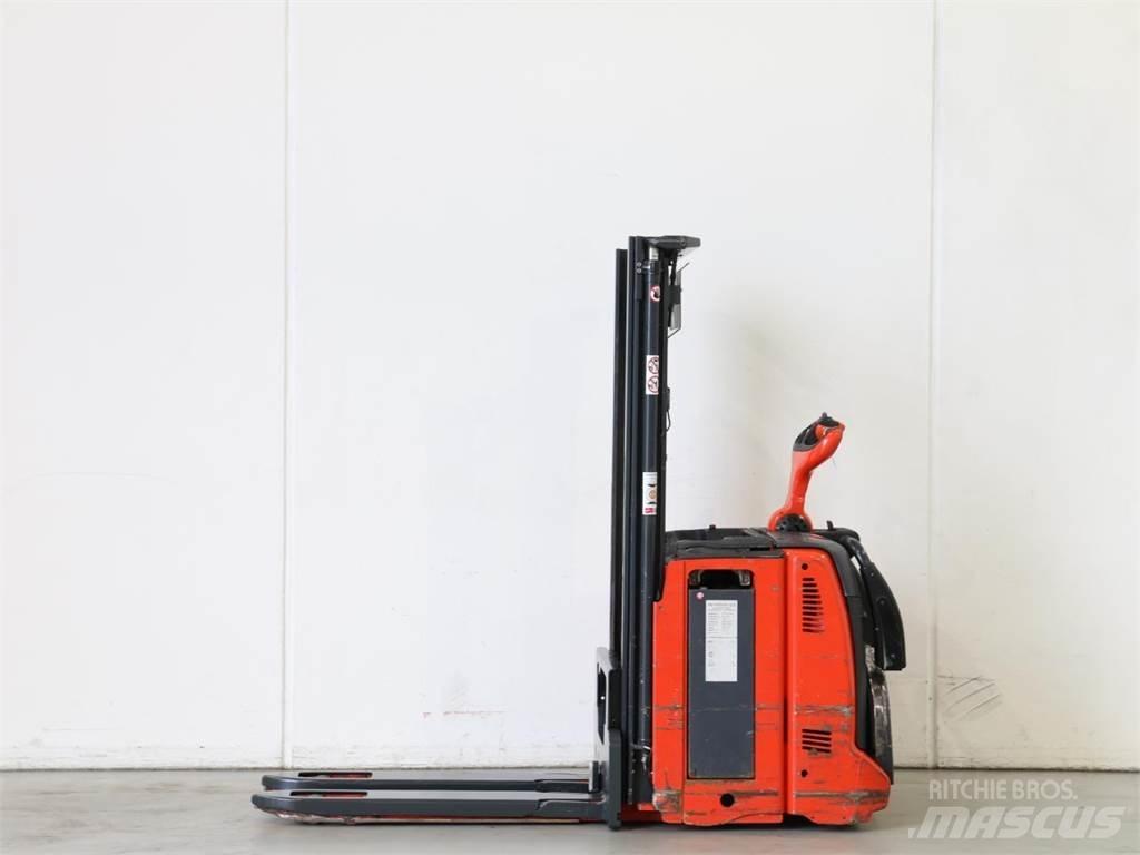 Linde D12AP/133 Deichselstapler