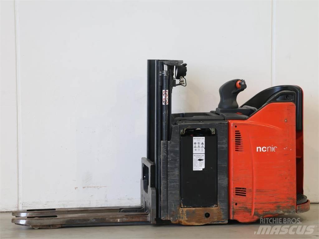 Linde D12HPSP/133-00 Deichselstapler