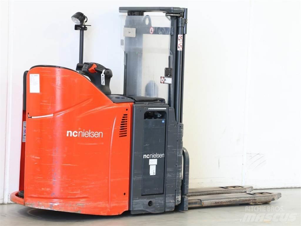 Linde L12LSP/133 Deichselstapler