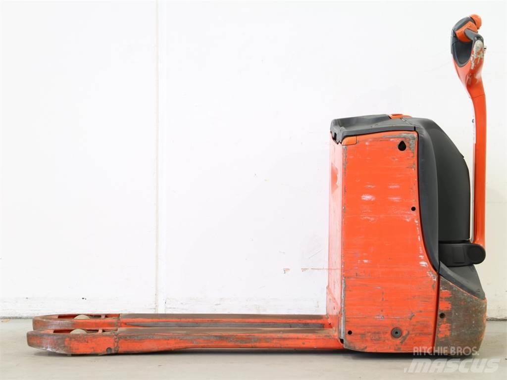 Linde T16/1152 Deichselstapler