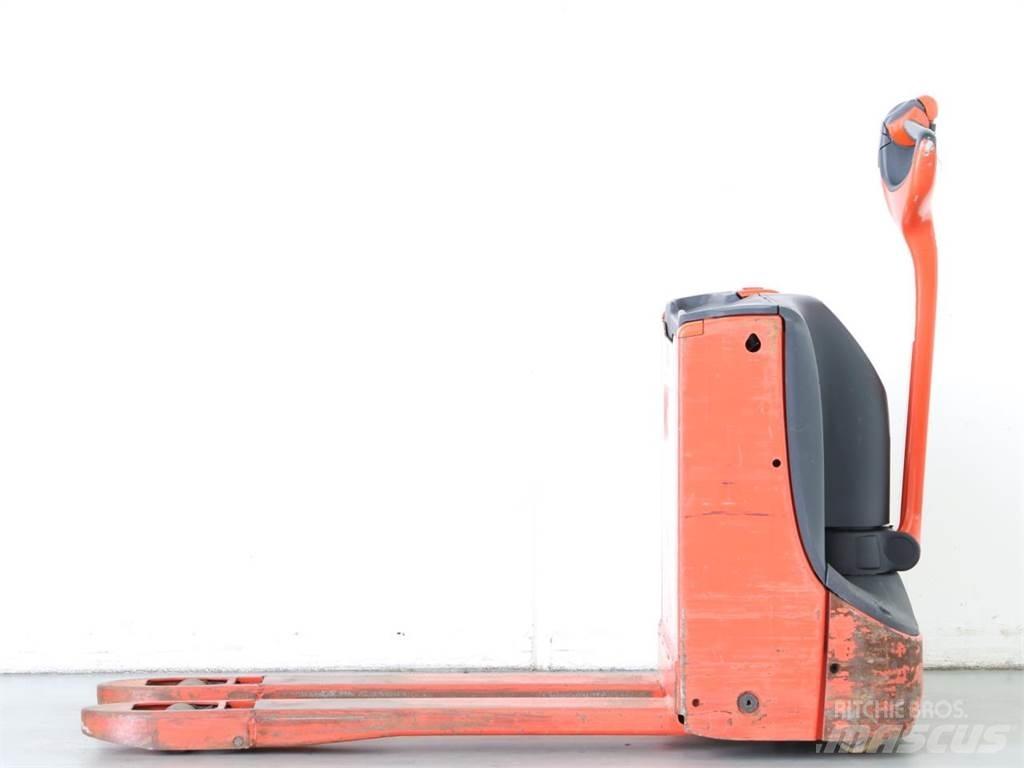 Linde T16/1152 Deichselstapler