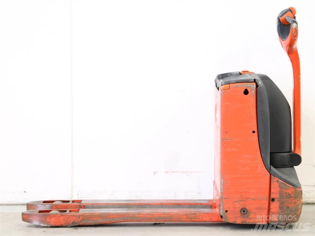 Linde T16/1152 Deichselstapler