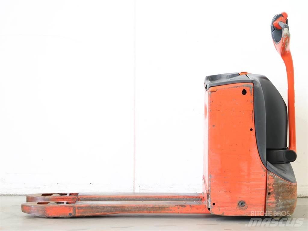 Linde T16/1152 Deichselstapler