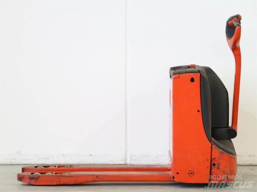 Linde T16/1152 Deichselstapler