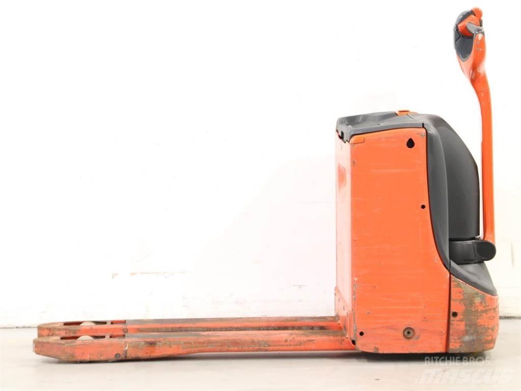 Linde T16/1152 Deichselstapler