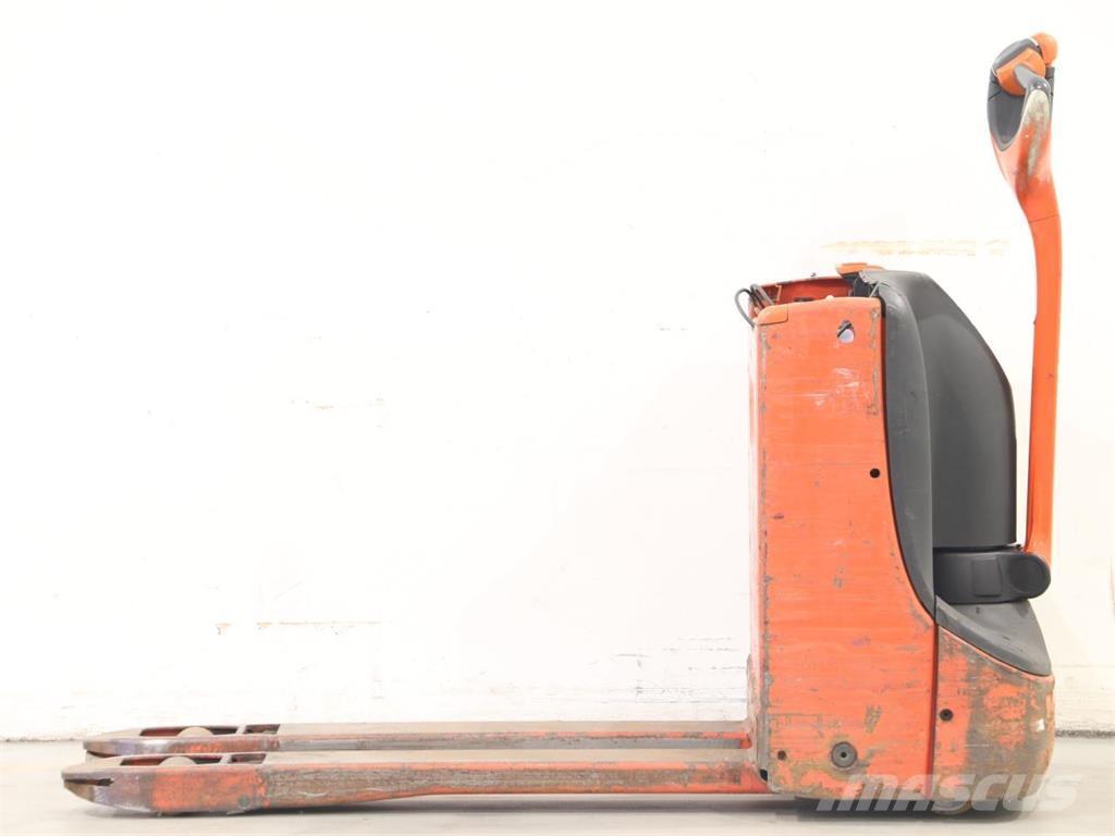 Linde T16/1152 Deichselstapler