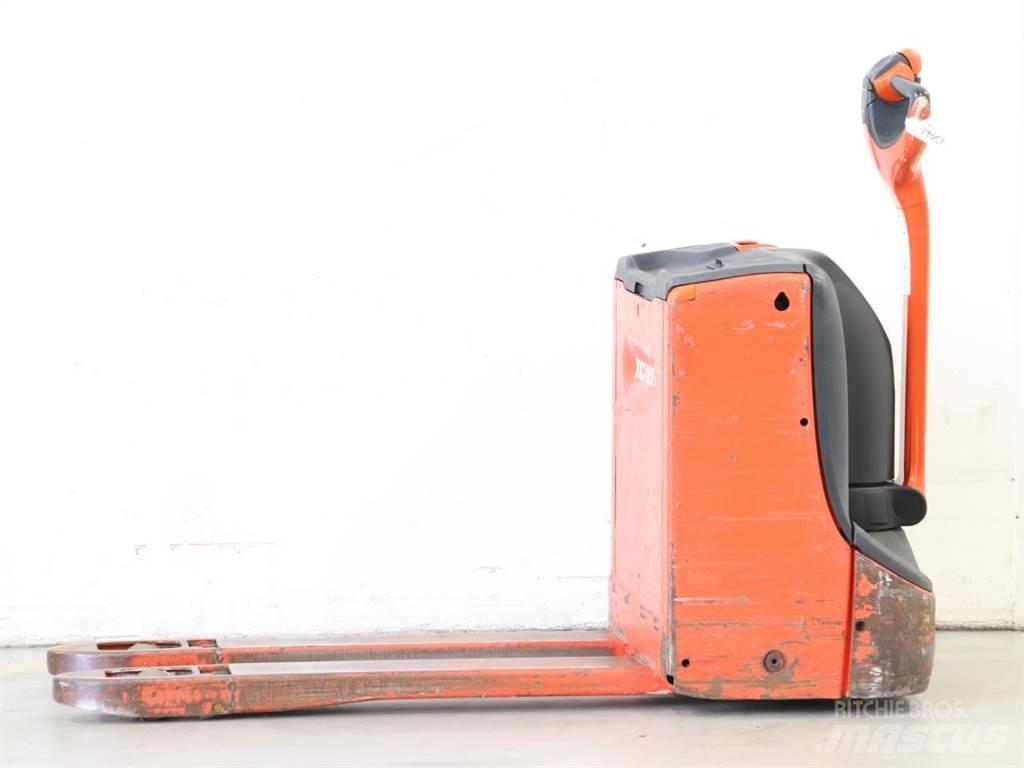 Linde T16/1152-00 Deichselstapler