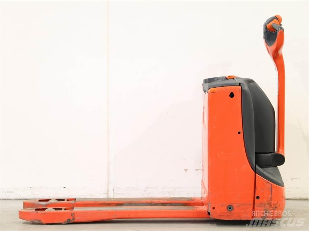 Linde T16/1152-00 Deichselstapler