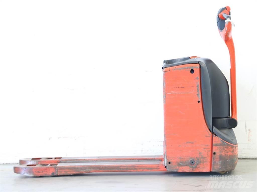 Linde T16/1152-00 Deichselstapler