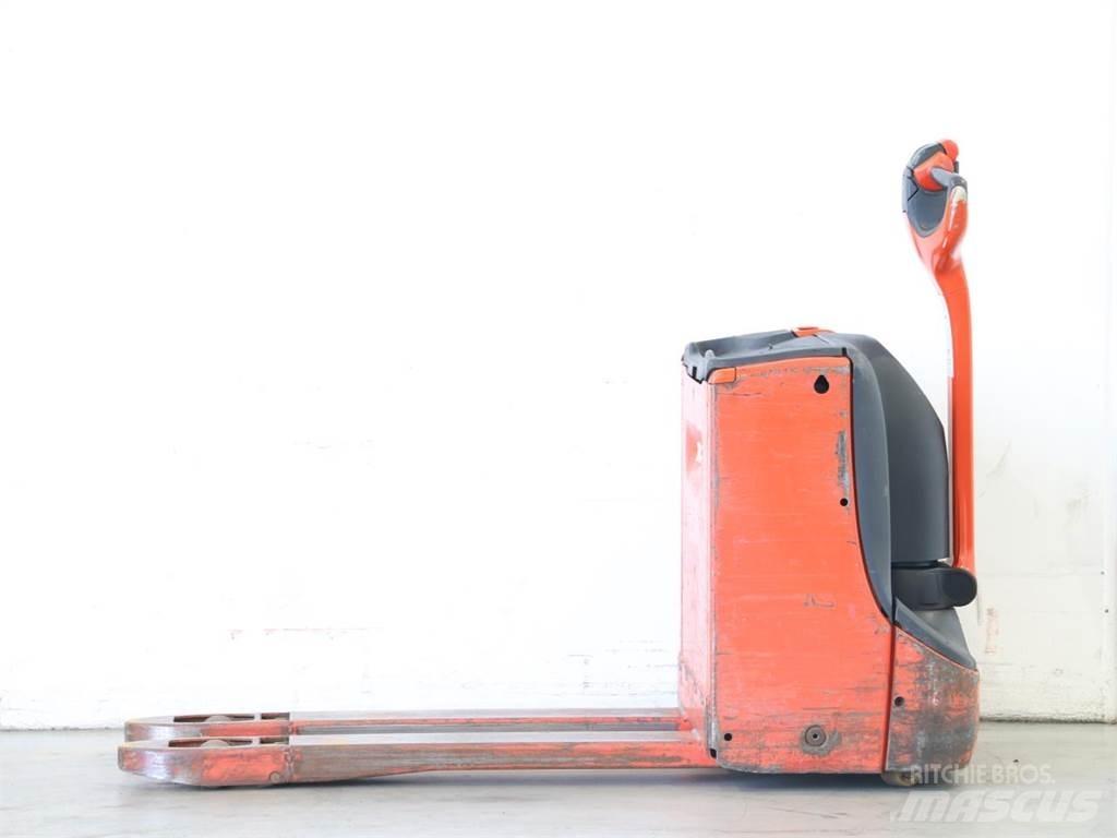 Linde T16/1152-00 Deichselstapler