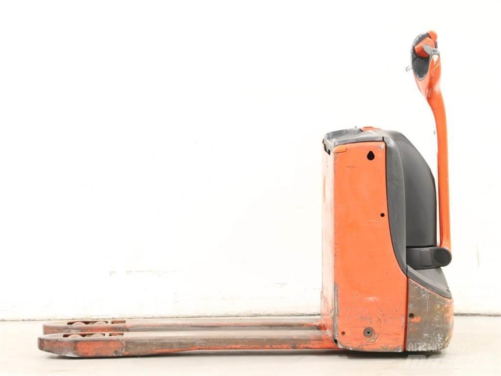 Linde T16/1152-00 Deichselstapler