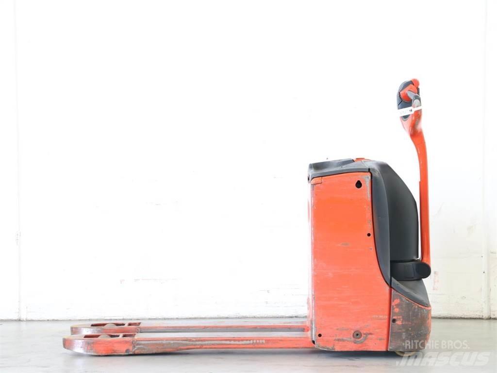 Linde T16/1152-00 Deichselstapler