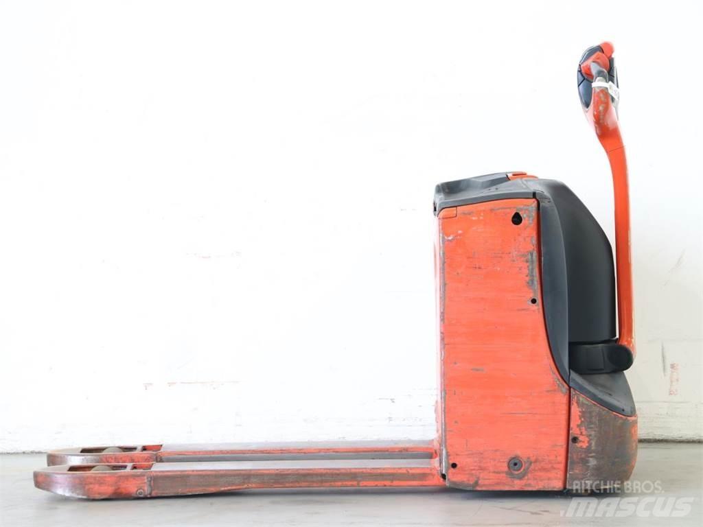 Linde T16/1152-00 Deichselstapler