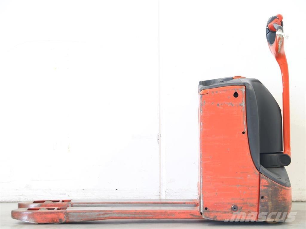 Linde T16/1152-02 Deichselstapler