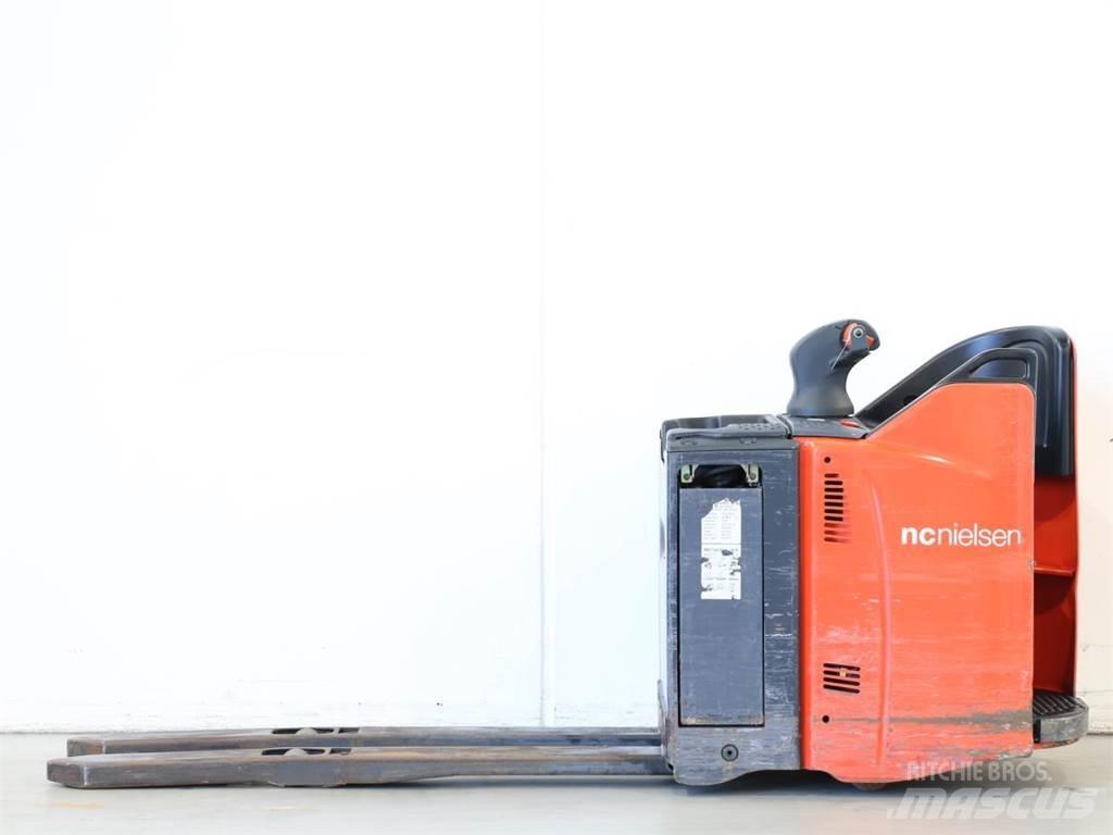 Linde T20SP/131 Deichselstapler