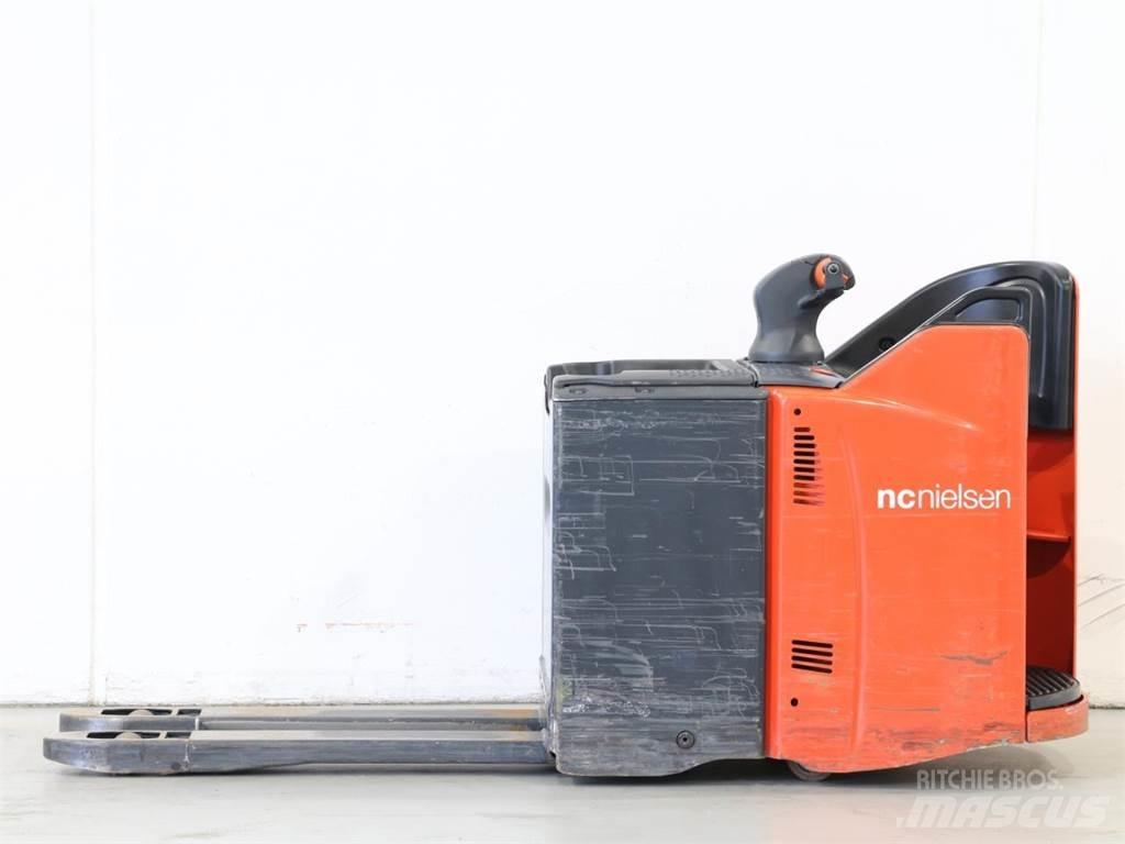 Linde T20SP/131 Deichselstapler