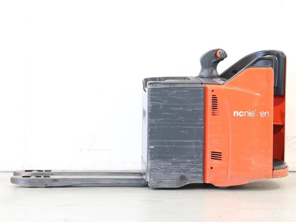 Linde T20SP/131 Deichselstapler