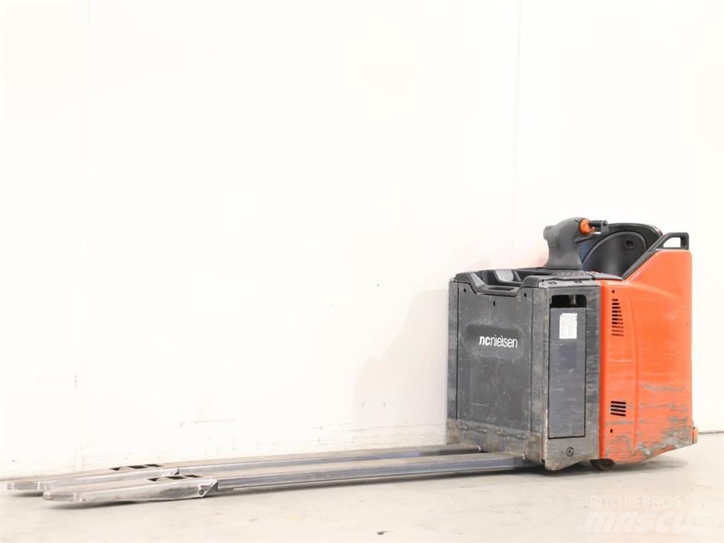 Linde T20SP/131 Deichselstapler