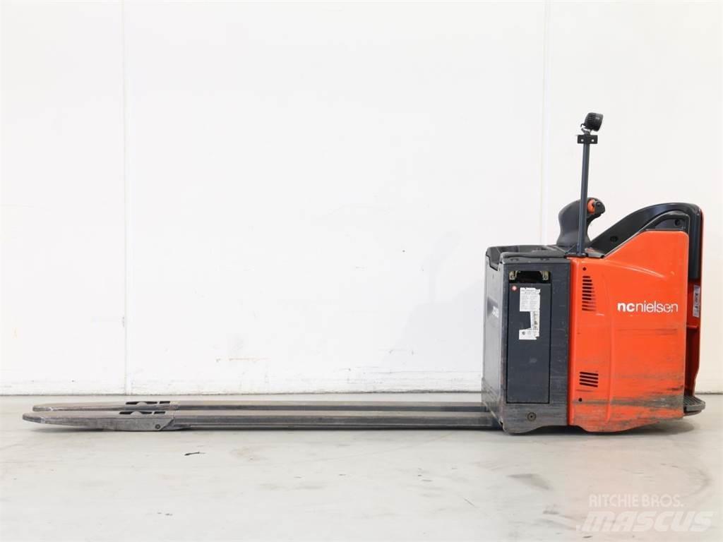 Linde T20SP/131-07 Deichselstapler