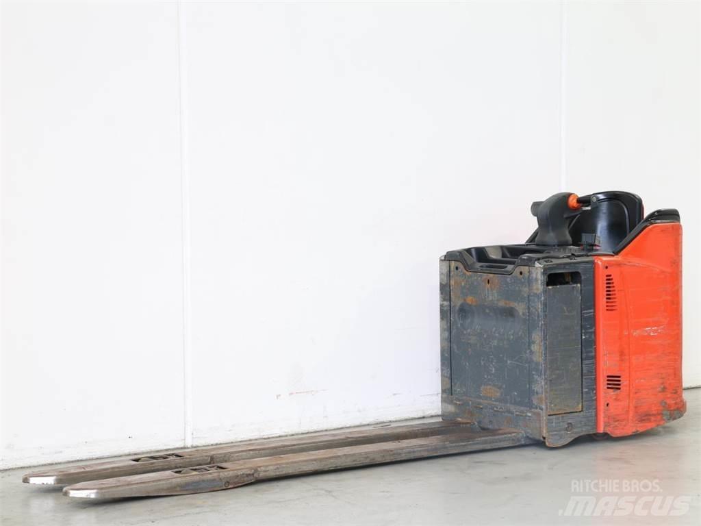 Linde T24SP/131 Deichselstapler