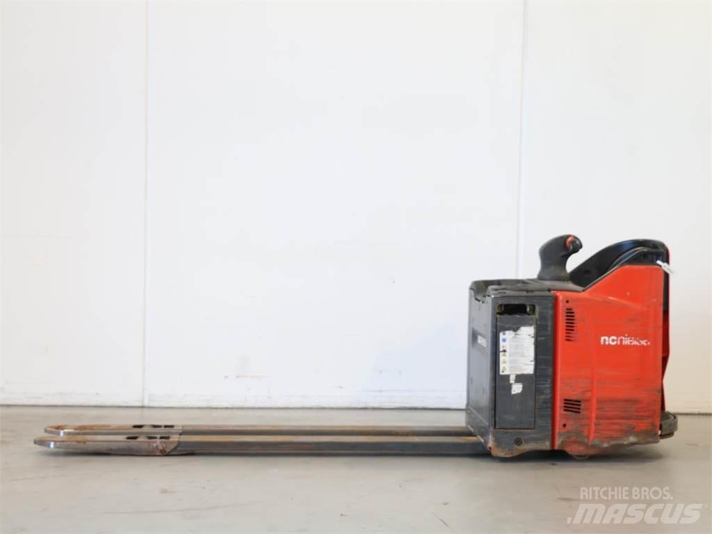 Linde T25SP/131-07 Deichselstapler