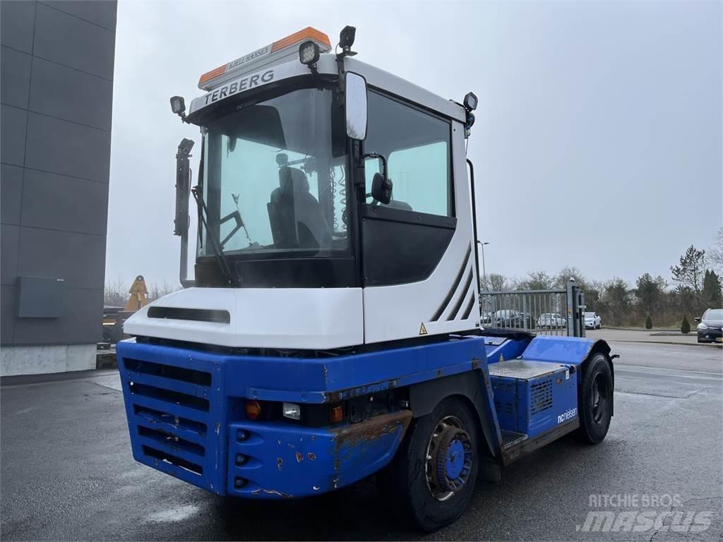 Terberg RT223 4X4 Sonstige Flurförderzeuge