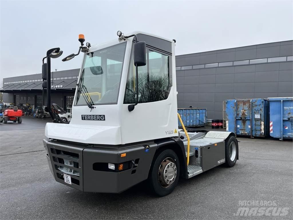 Terberg YT223 4x2 Sonstige Flurförderzeuge