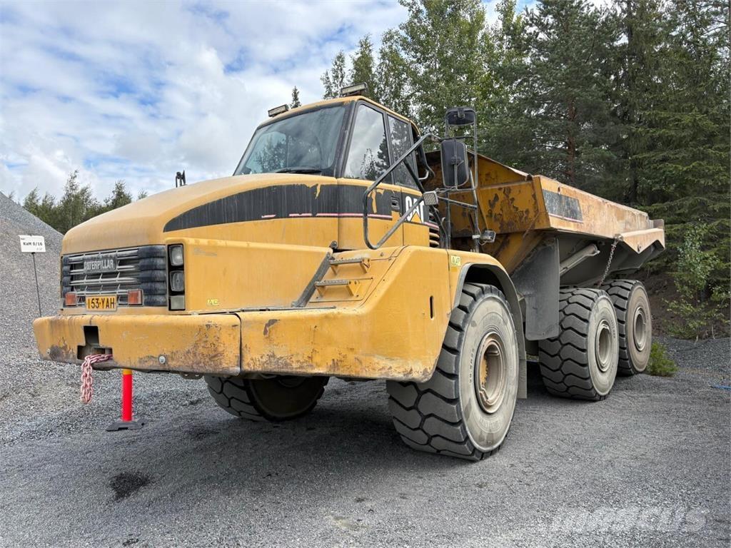 CAT 740 Dumper - Knickgelenk