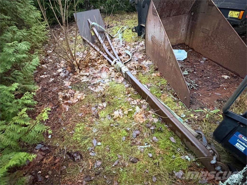 CAT TH 580 B Teleskoplader