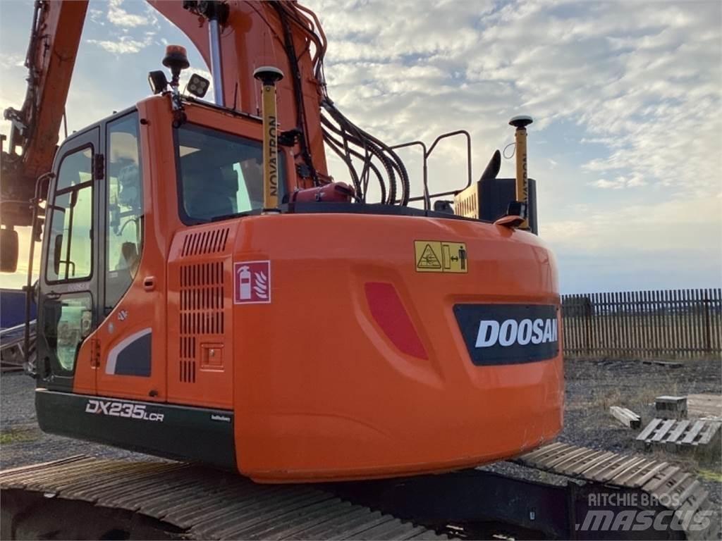 Doosan DX235 LCR Raupenbagger