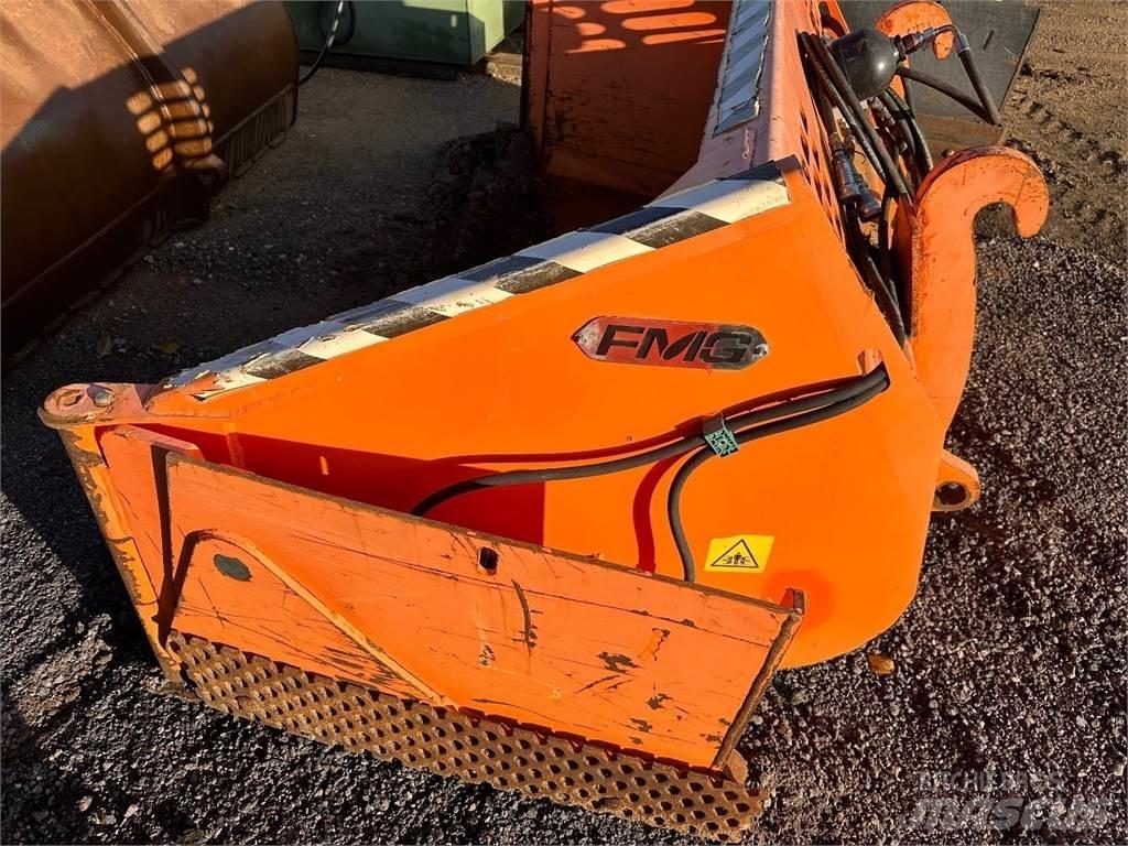FMG SLK15 Schneeschilde und -pflüge