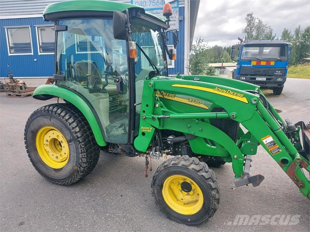 John Deere 3720 Traktoren