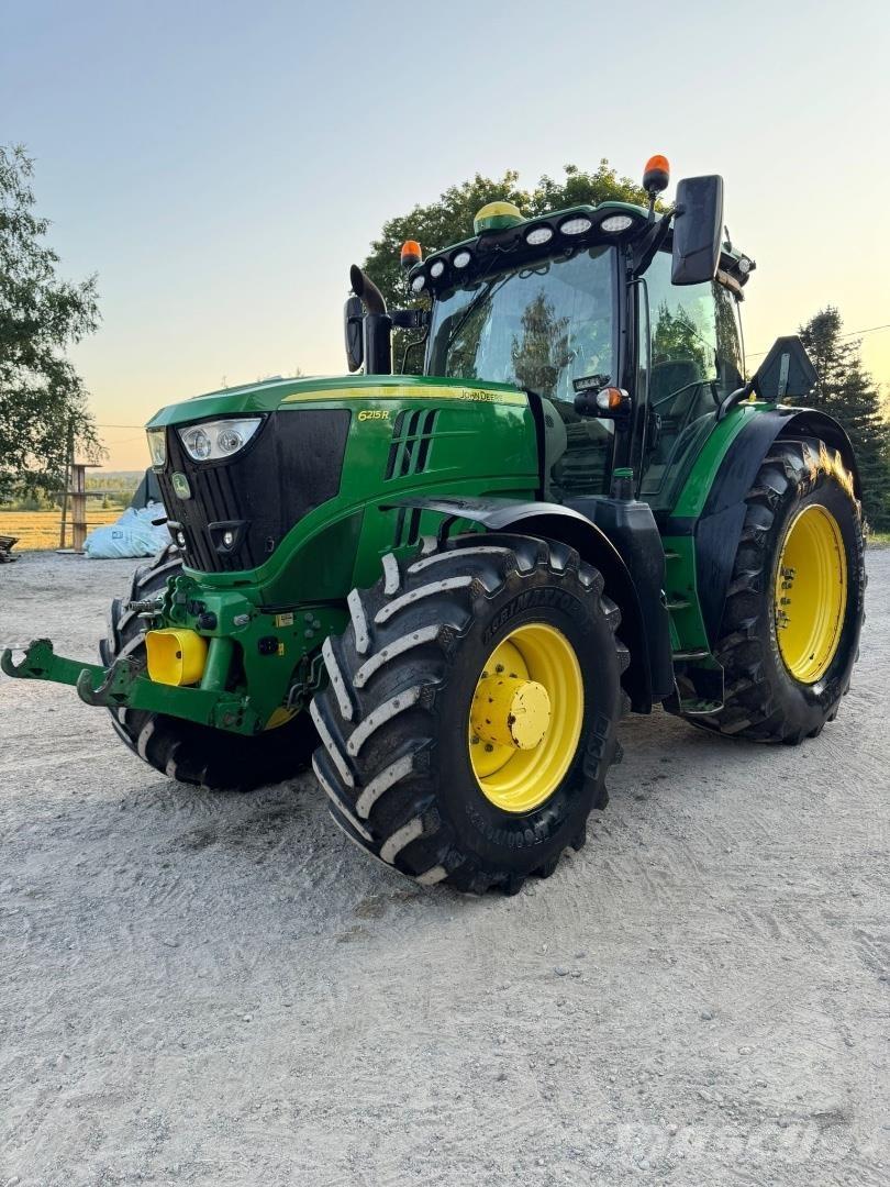 John Deere 6215R Traktoren