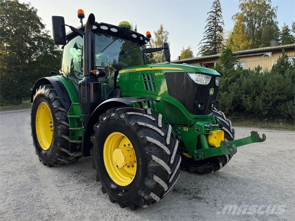 John Deere 6215R Traktoren