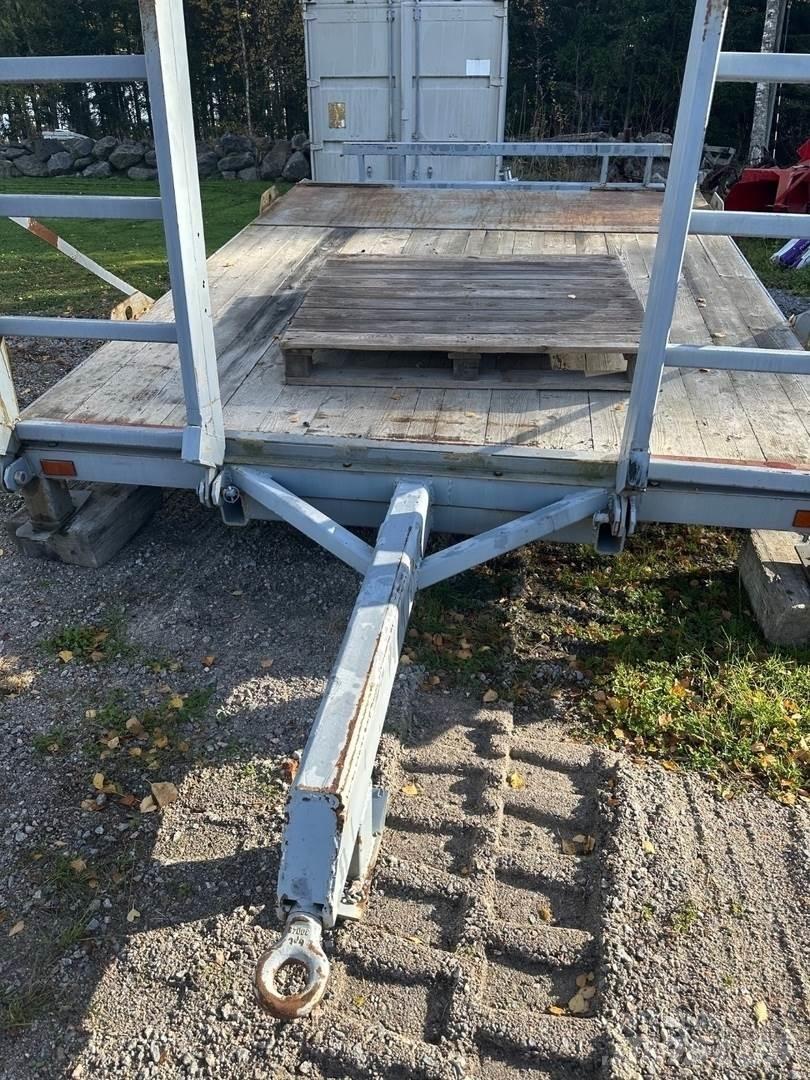  Kuljetuslavetti Weitere Anhänger