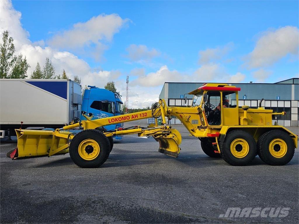 Lokomo AH 132 C Grader