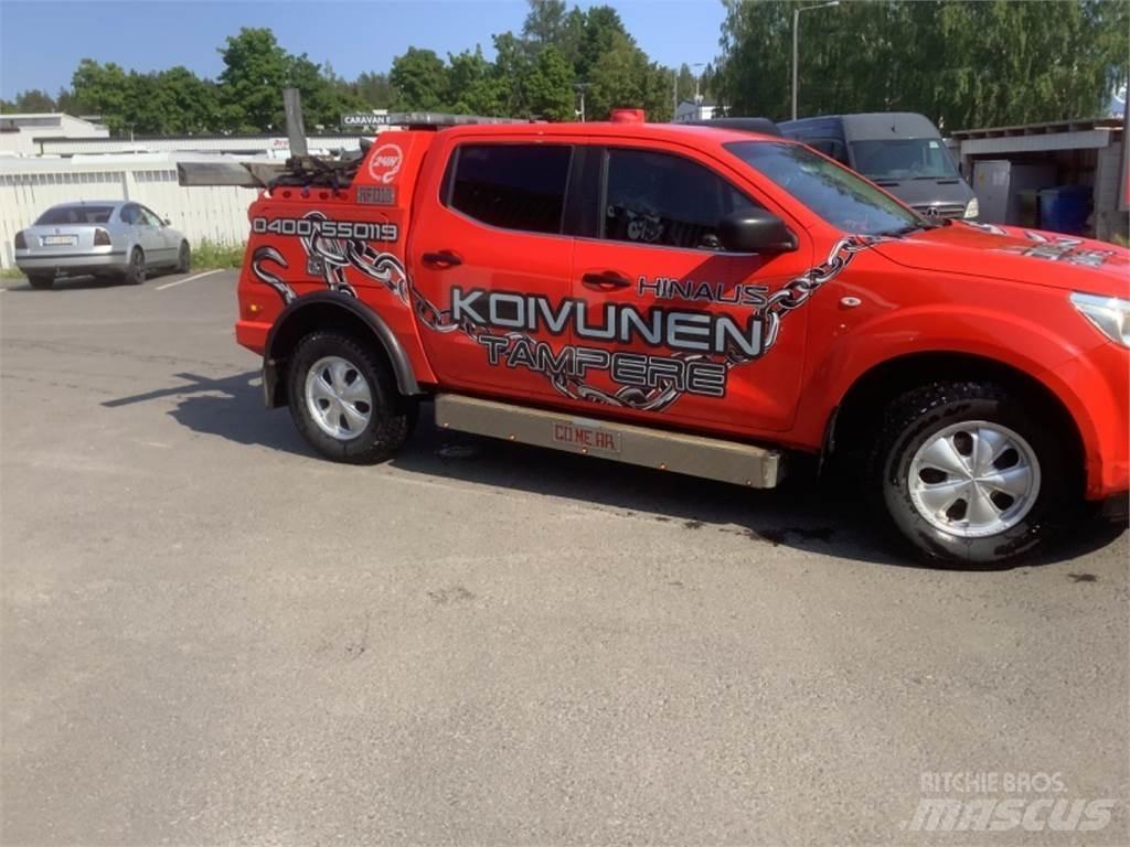 Nissan Navara 4X4 Maschinetransporter