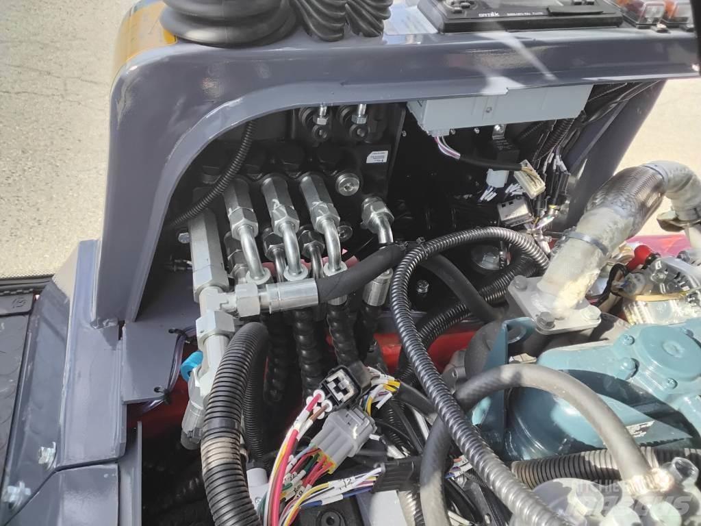 QuattroX QX-810 Minilader