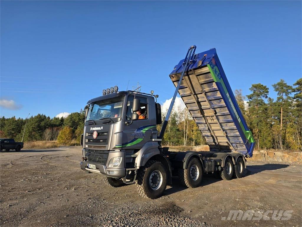 Tatra Phoenix Traktoren