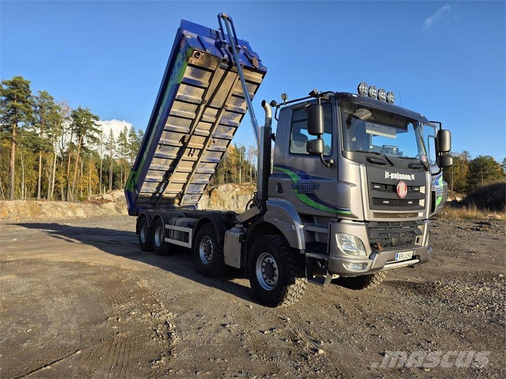 Tatra Phoenix Traktoren