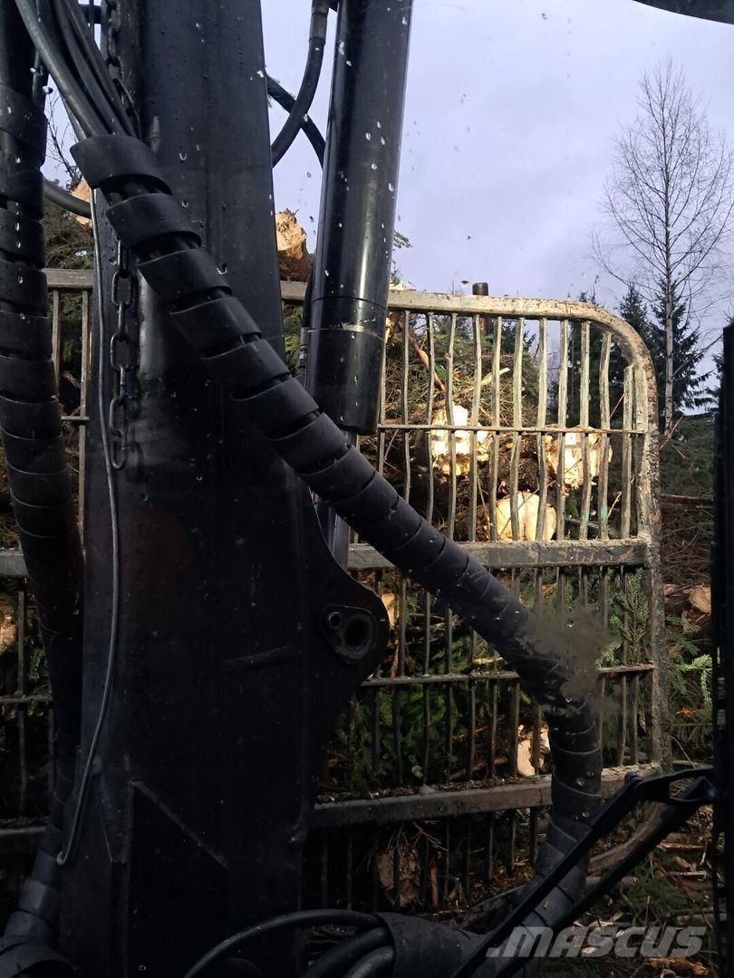 Timberjack 810b Forwarder