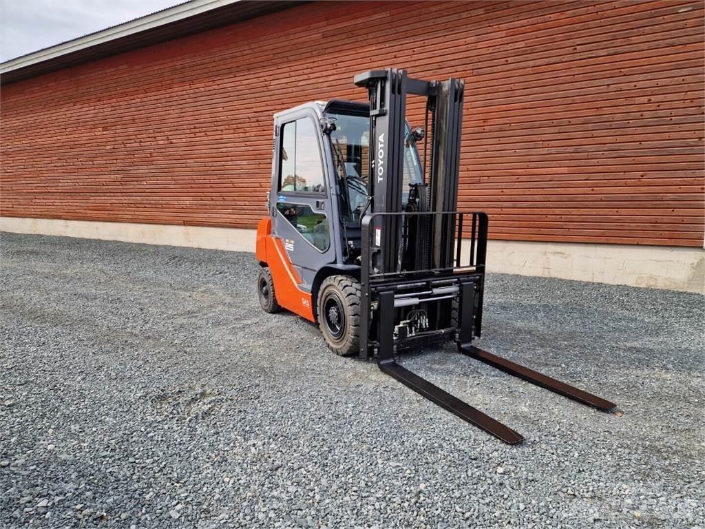 Toyota 02-8FGF25 LPG heftrucks